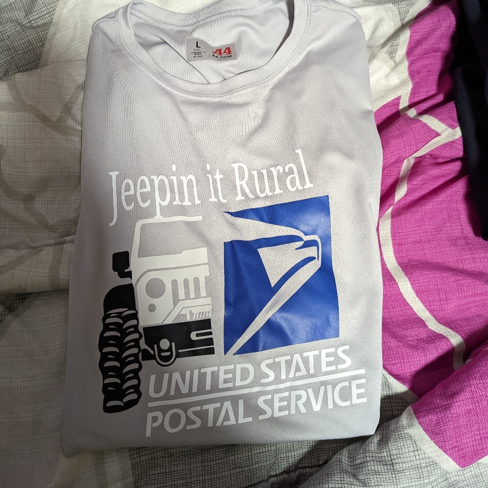 Men's size large sport wicking USPS shirt